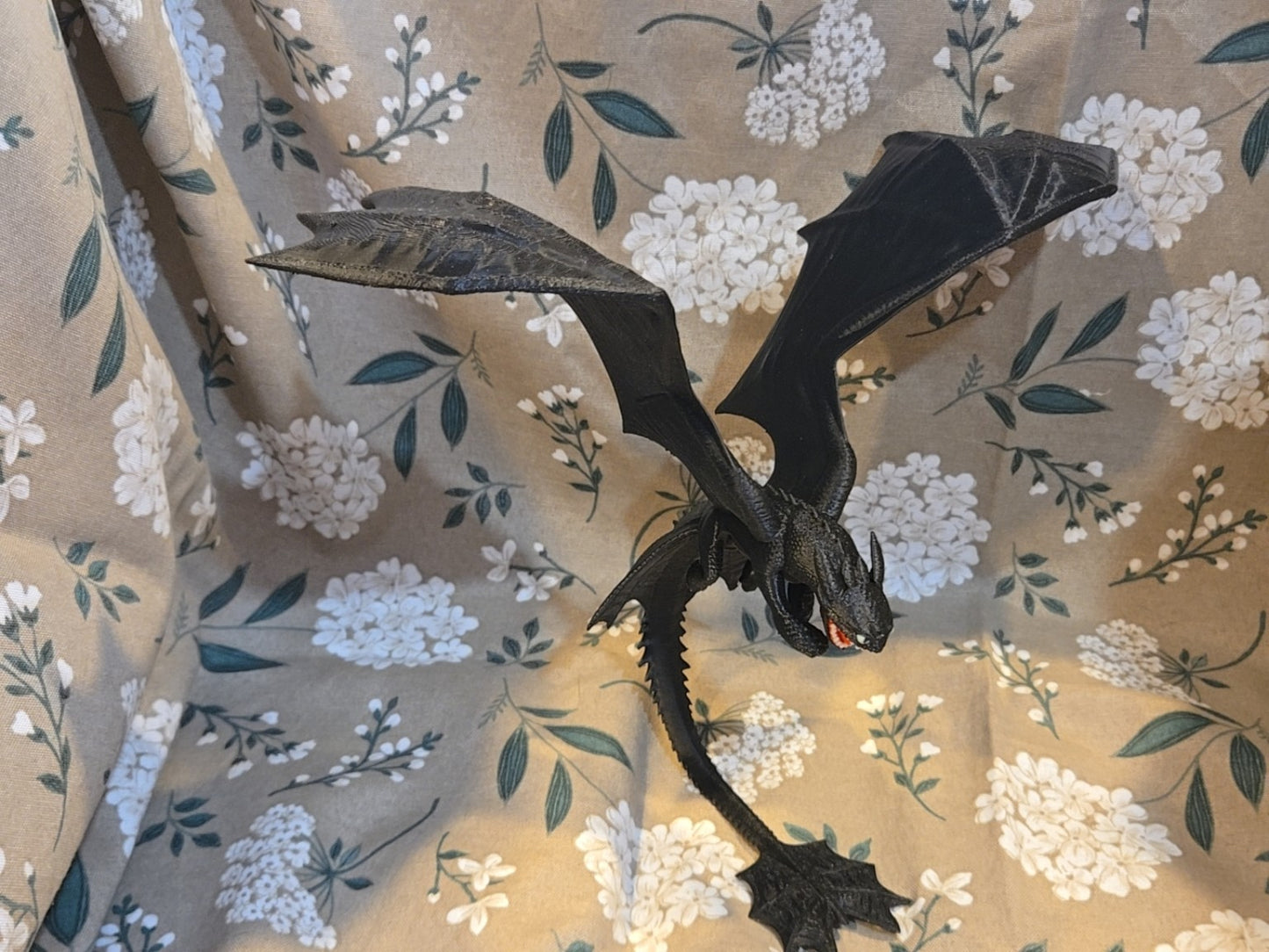 Legendary Night Fury – Toothless Collectible Figure