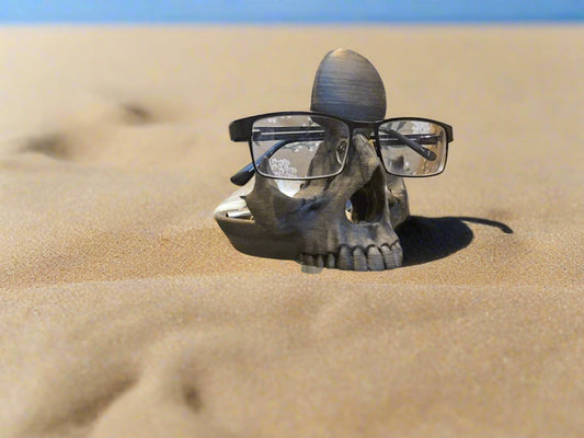Skull Scholar – Eyewear & Trinket Keeper