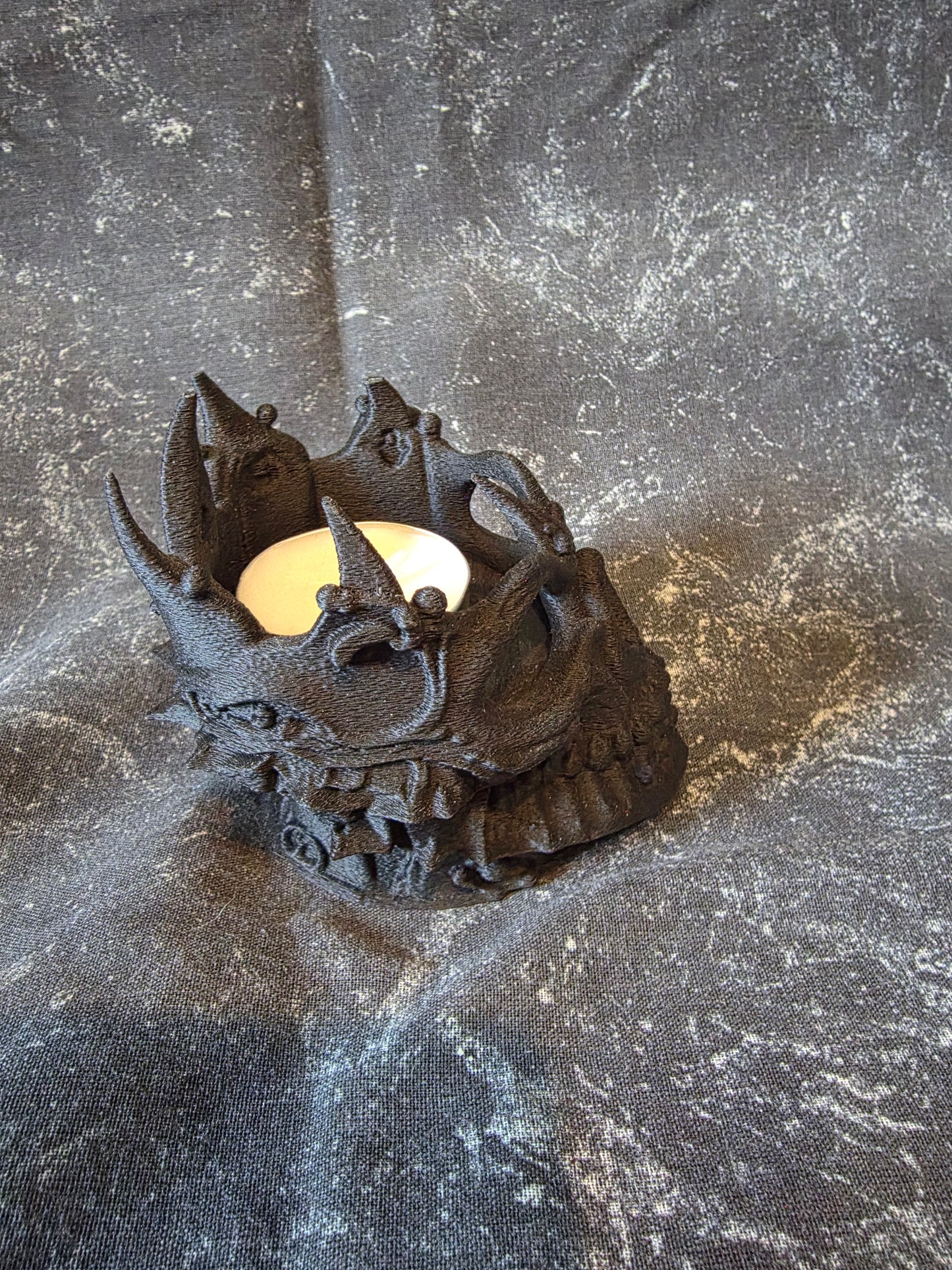 The Hollow King - Skull Candle Holder